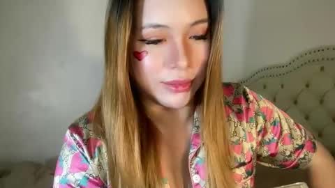 iyalicious online show from February 13, 10:11 pm