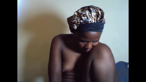 Snapshot of deliciousbabe01 chatting on September 21, 12:07 pm EVAH online show from September 21, 12:07 pm