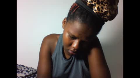 EVAH online show from March 9, 2:26 am