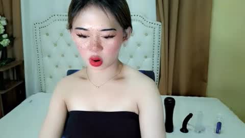Sophie online show from June 7, 2:37 am