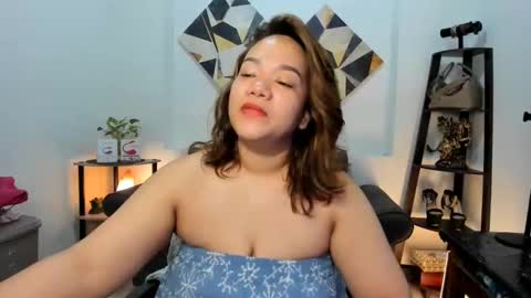 Snapshot of delightfulcurvy chatting on December 10, 9:22 pm delightfulcurvy online show from December 10, 9:22 pm