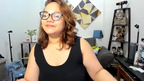Snapshot of delightfulcurvy chatting on December 19, 4:46 pm delightfulcurvy online show from December 19, 4:46 pm