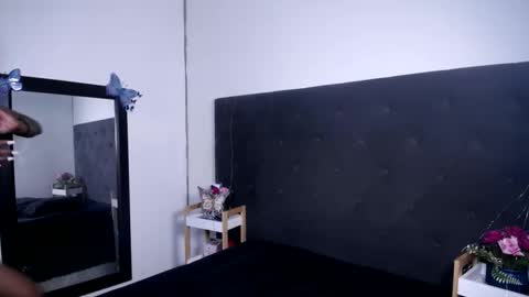 Snapshot of delilah_blazee chatting on March 29, 6:52 pm Delilah Blaze online show from March 29, 6:52 pm