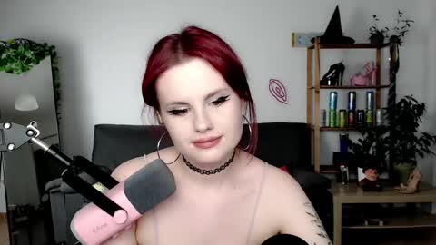 Snapshot of dellacrush_ chatting on September 27, 5:40 pm dellacrush_ online show from September 27, 5:40 pm