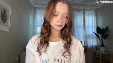 Snapshot of delorathecookie chatting on October 19, 7:09 am Delora online show from October 19, 7:09 am