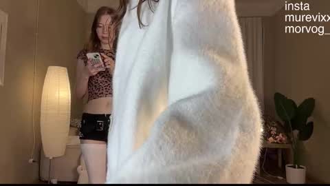 Delora online show from November 9, 1:20 pm