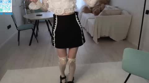 Delora online show from March 17, 7:23 am