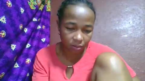 Snapshot of delphin774164 chatting on February 12, 6:25 pm delphin774164 online show from February 12, 6:25 pm