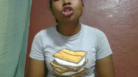 Snapshot of delphin774164 chatting on March 3, 2:45 pm delphin774164 online show from March 3, 2:45 pm