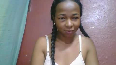 Snapshot of delphin774164 chatting on March 10, 3:11 am delphin774164 online show from March 10, 3:11 am