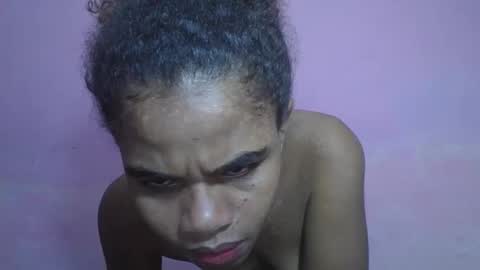delphine online show from April 29, 2:04 am