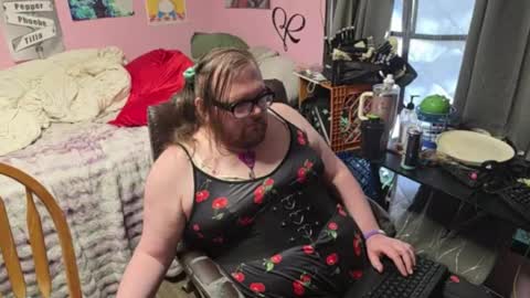 Snapshot of delta_0042 chatting on April 6, 9:05 pm Delta online show from April 6, 9:05 pm