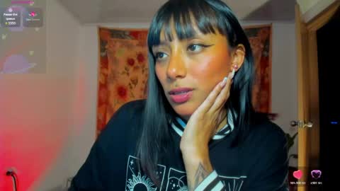 Snapshot of demeter__ chatting on April 19, 11:40 pm demeter__ online show from April 19, 11:40 pm