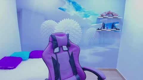 DEMI online show from November 5, 12:27 pm