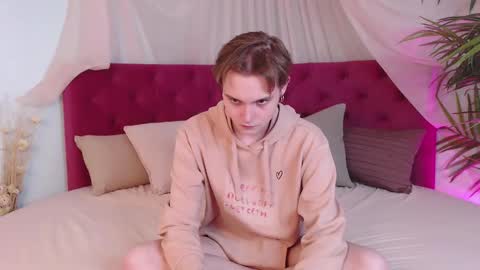 demianenglen online show from December 18, 5:19 pm