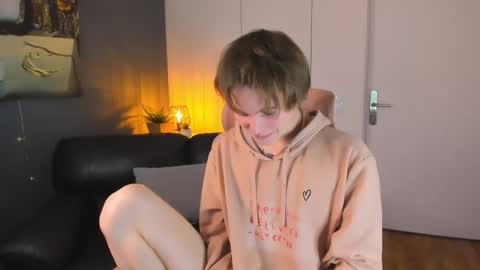 demianenglen online show from March 28, 8:52 pm