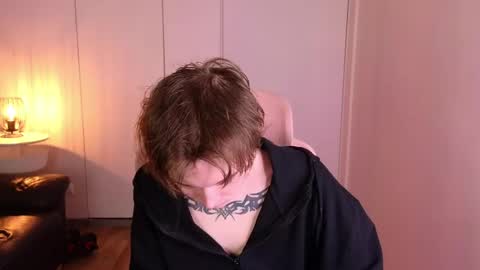 demianenglen online show from June 1, 10:22 pm