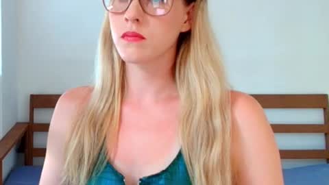 demigoddesslexie online show from January 10, 1:07 am