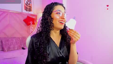 Snapshot of demijones_ chatting on February 15, 4:42 am Demi online show from February 15, 4:42 am