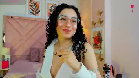 Snapshot of demijones_ chatting on February 25, 5:28 am Demi online show from February 25, 5:28 am