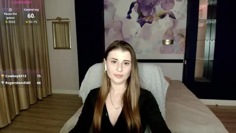 DemmyRose online show from April 7, 9:15 pm