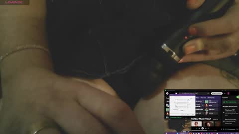 Snapshot of demon_danni chatting on March 28, 12:21 am Demon danni online show from March 28, 12:21 am