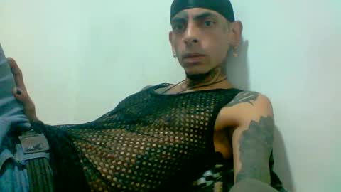 demon_rose_ online show from May 12, 3:36 am