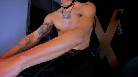 Snapshot of demonkush_ chatting on February 5, 1:37 am DemonKush online show from February 5, 1:37 am