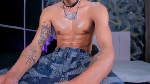 Snapshot of demonkush_ chatting on February 7, 8:33 am DemonKush online show from February 7, 8:33 am