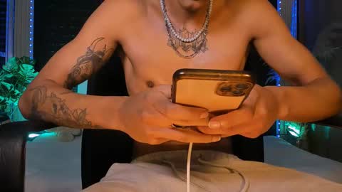 Snapshot of demonkush_ chatting on March 8, 12:09 pm DemonKush online show from March 8, 12:09 pm