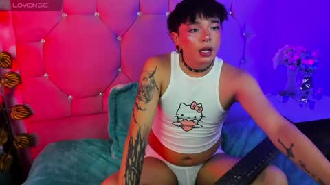 Snapshot of demony_deadboy chatting on March 26, 6:08 am Maki online show from March 26, 6:08 am