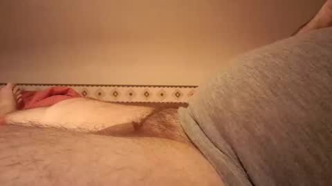 Snapshot of den2807 chatting on December 26, 12:36 am den2807 online show from December 26, 12:36 am