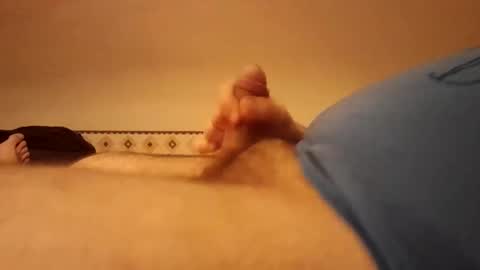 Snapshot of den2807 chatting on January 1, 9:31 pm den2807 online show from January 1, 9:31 pm