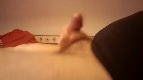 Snapshot of den2807 chatting on February 17, 11:09 pm den2807 online show from February 17, 11:09 pm