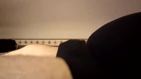 Snapshot of den2807 chatting on March 5, 6:56 pm den2807 online show from March 5, 6:56 pm