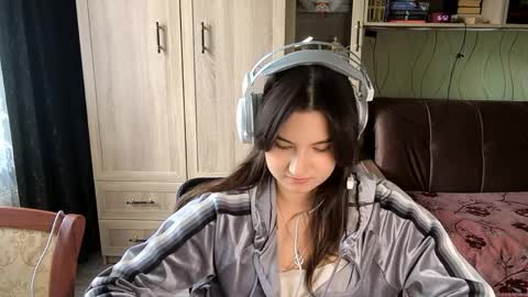 Deni online show from April 1, 1:41 pm