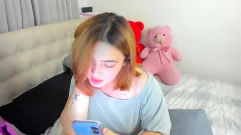 Snapshot of dencyleander chatting on February 14, 7:27 am Demi online show from February 14, 7:27 am