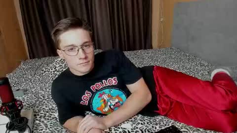 Deni online show from October 25, 6:46 pm