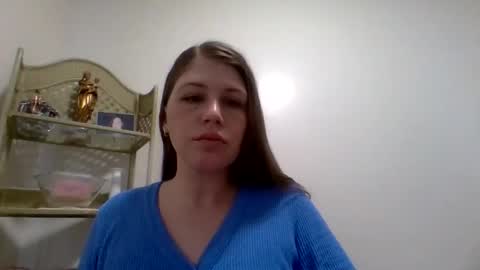 Snapshot of denigirl28 chatting on February 8, 4:10 pm Denihungarian online show from February 8, 4:10 pm