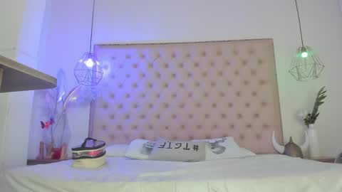 denisse_logan online show from May 10, 3:01 am