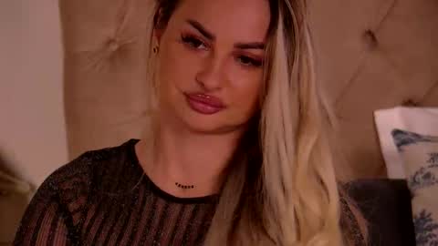 Ela online show from February 25, 11:03 pm