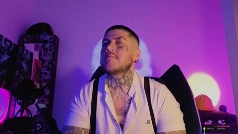 Snapshot of denjig chatting on January 10, 2:46 am Oliver online show from January 10, 2:46 am