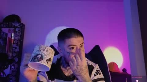 Snapshot of denjig chatting on January 11, 2:49 am Oliver online show from January 11, 2:49 am