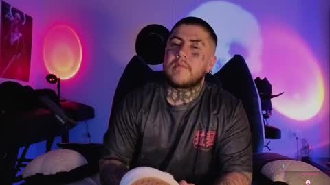 Snapshot of denjig chatting on January 18, 3:54 am Oliver online show from January 18, 3:54 am