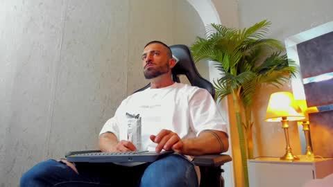Snapshot of dennis_cox_ chatting on December 26, 3:10 pm dennis_cox_ online show from December 26, 3:10 pm