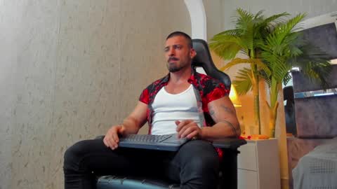 Snapshot of dennis_cox_ chatting on January 1, 11:49 am dennis_cox_ online show from January 1, 11:49 am