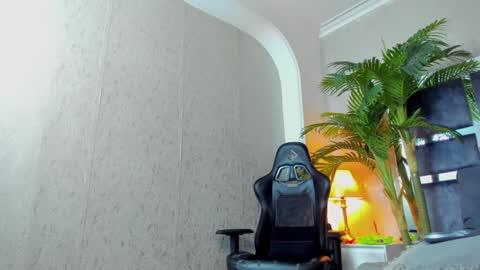 Snapshot of dennis_cox_ chatting on January 23, 11:37 am dennis_cox_ online show from January 23, 11:37 am