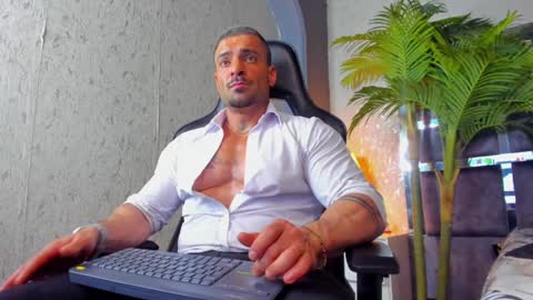 Snapshot of dennis_cox_ chatting on January 30, 11:55 am dennis_cox_ online show from January 30, 11:55 am