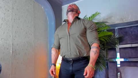 Snapshot of dennis_cox_ chatting on March 6, 11:36 am dennis_cox_ online show from March 6, 11:36 am