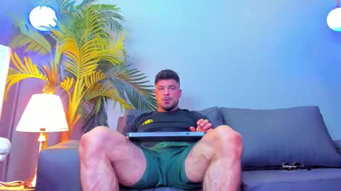 Snapshot of dennis_cox_ chatting on October 4, 1:03 am dennis_cox_ online show from October 4, 1:03 am